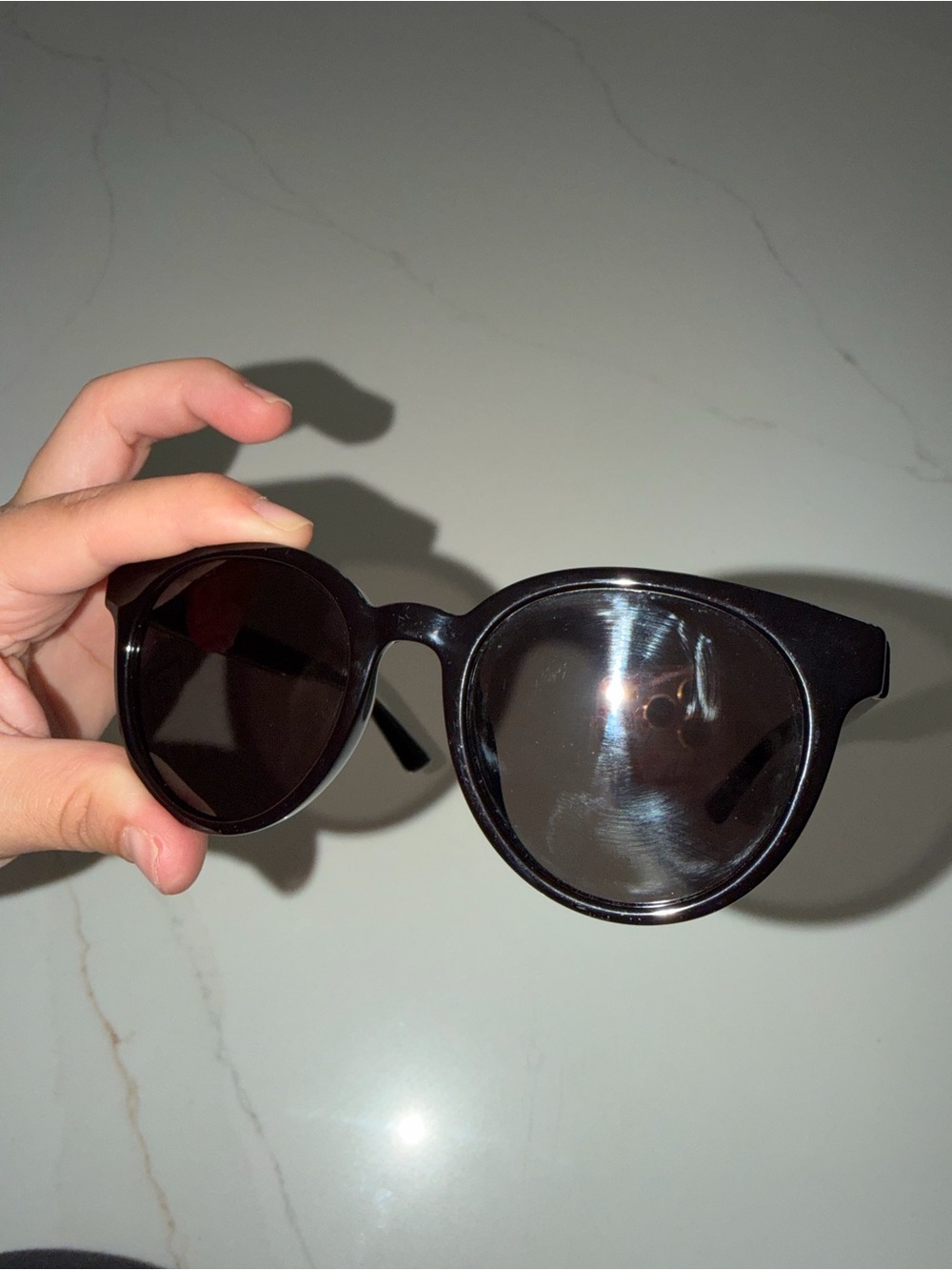 Gucci Black Frame Sunglasses with Purple Velvet Case - Picture 10 of 11